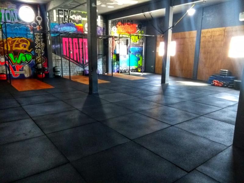 Piso de Goma para Gimnasios y Croosfit Antigolpes - Antideslizante
